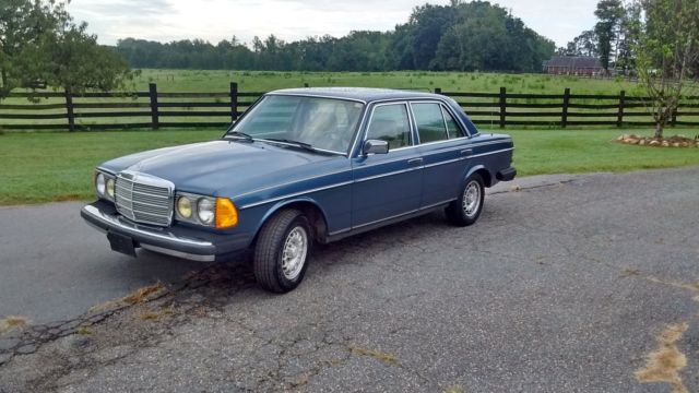 georgous blue 1984 mercedes-benz 300 diesal 1984 Mercedes-Benz 300-Series 123D
