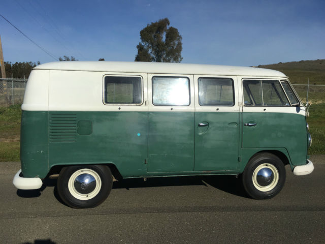 1967 Volkswagen Bus/Vanagon 5 Door Standard Microbus 2 Tone Paint - photo 4