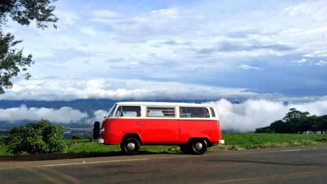 German Kombi Outstanding Deluxe Great Bus/Vanagon Type 2 T2 Restored Original 1973 Volkswagen Bus/Vanagon GERMAN KOMBI 8 WINDOW 4-DOOR AIR-COOLED