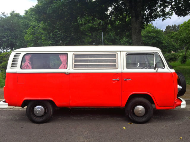 1973 Volkswagen Bus/Vanagon GERMAN KOMBI 8 WINDOW 4-DOOR AIR-COOLED - photo 6