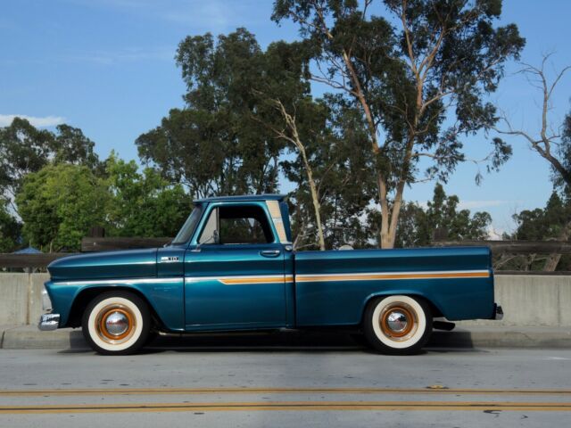1965 Chevrolet C-10 Custom - photo 2