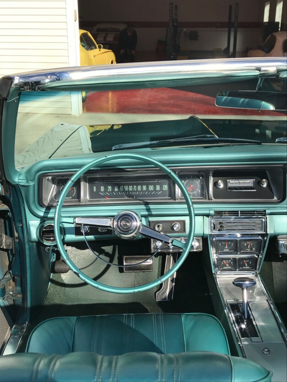 1966 Chevrolet Impala Super Sport Convertible - photo 9