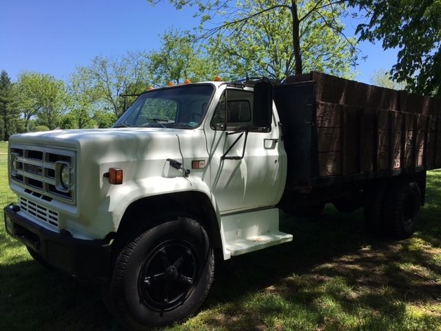 GMC 7000 Dump Truck w Hoist (Trash Truck, Mulch Truck, Lumber Truck) 1984 GMC 7000