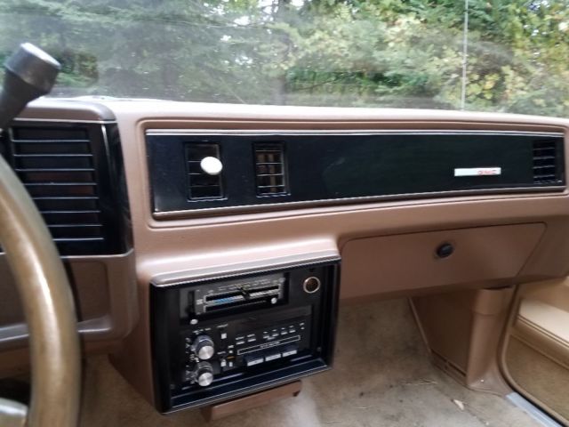 1986 GMC Caballero Amarillo - photo 10