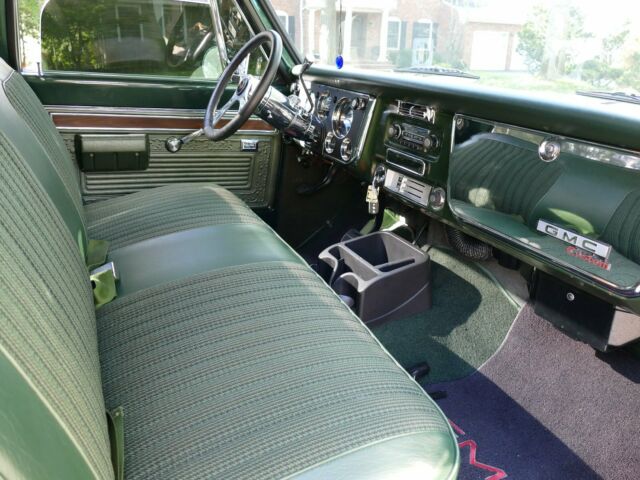1970 GMC 2500 Custom - photo 2
