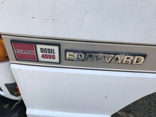 1986 GMC W4000 Forward - photo 3