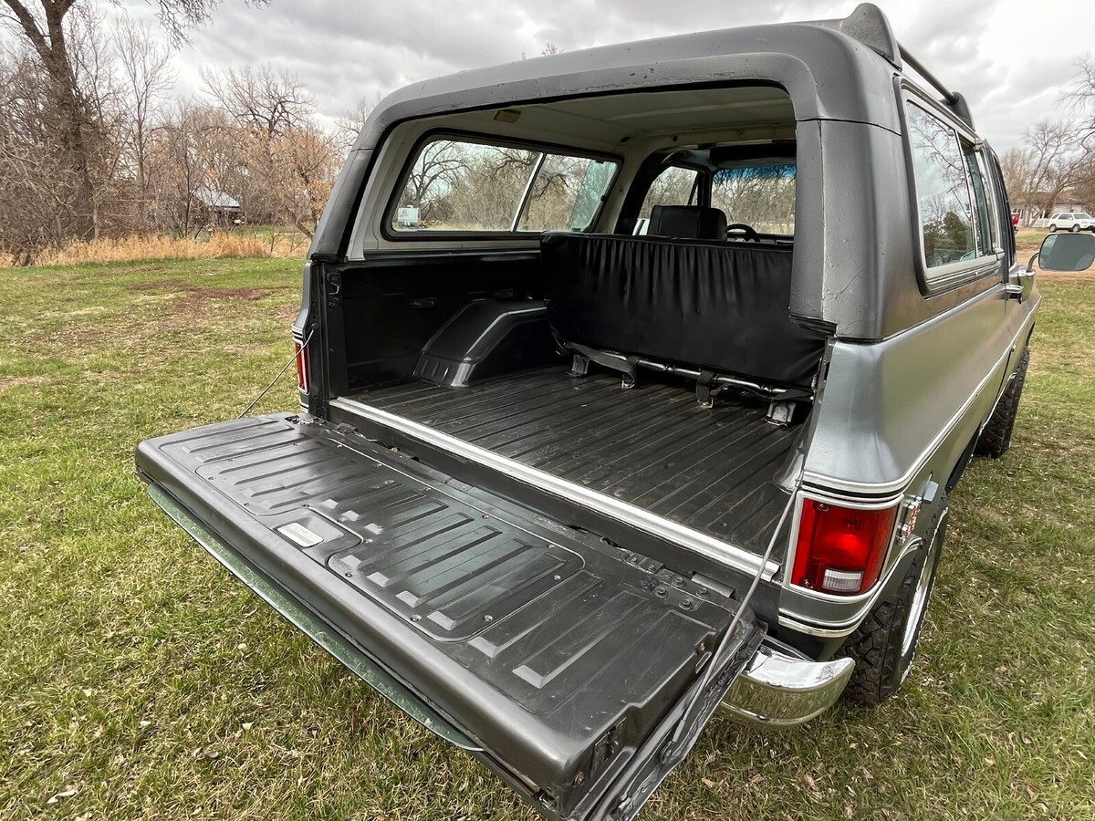 1976 GMC Jimmy High Sierra 4wd k5 4 speed manual - photo 12