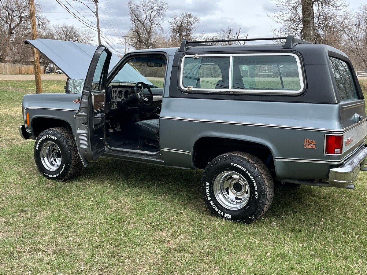 1976 GMC Jimmy High Sierra 4wd k5 4 speed manual - photo 4