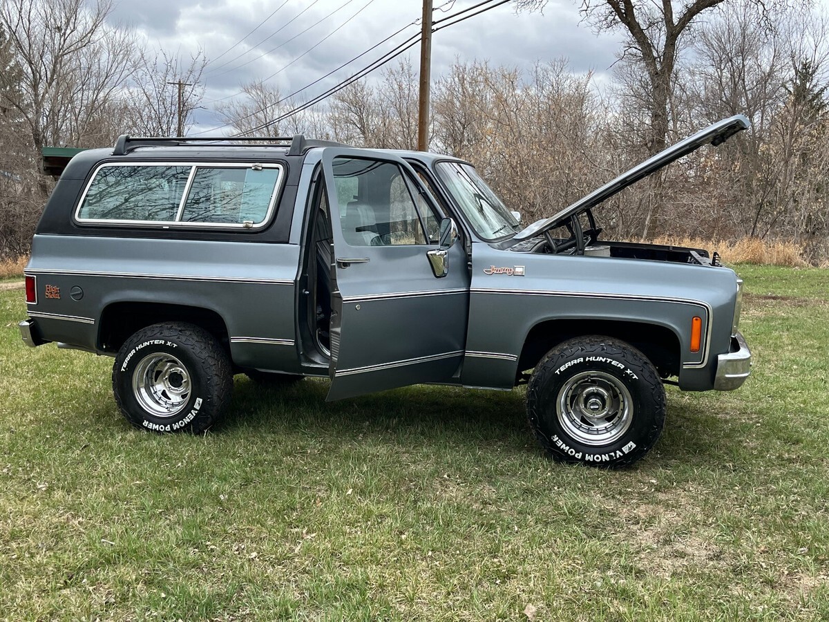 1976 GMC Jimmy High Sierra 4wd k5 4 speed manual - photo 9