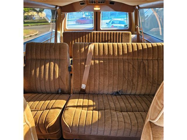1990 GMC Suburban R1500 3rd Row CLEAN TITLE Chevrolet SUV LOW MILES - photo 9