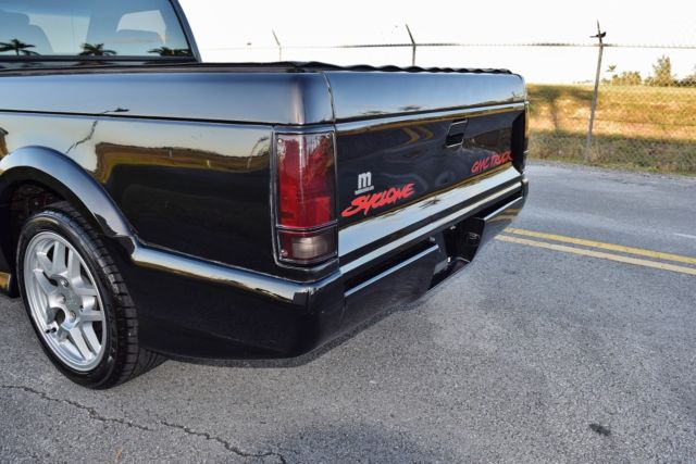 1991 GMC Syclone #803 of 2998 Ever Produced - photo 4