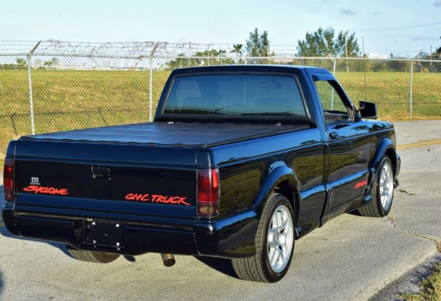 1991 GMC Syclone #803 of 2998 Ever Produced - photo 6