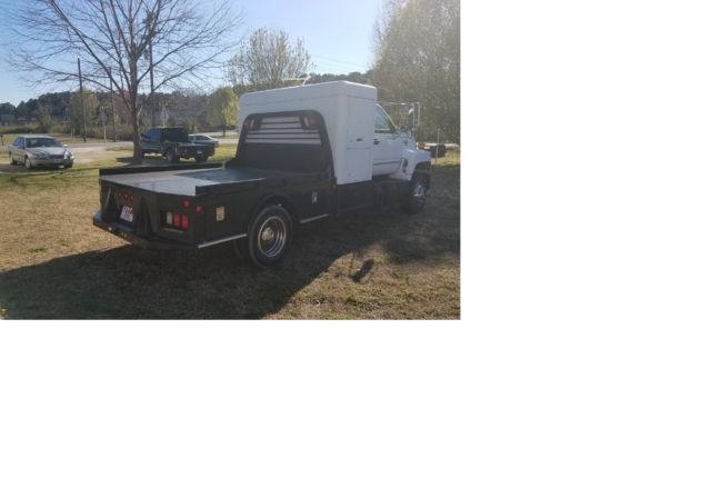 1991 GMC 6500 With Sleeper - photo 10