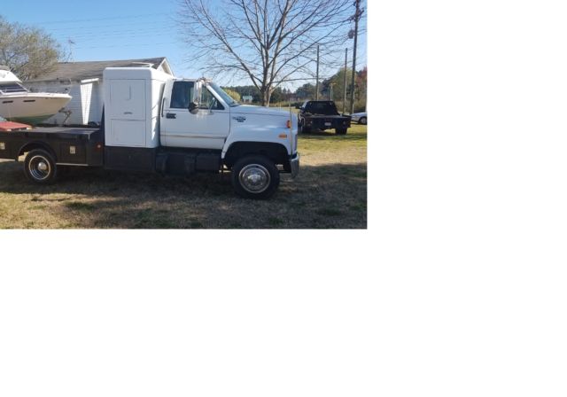 1991 GMC 6500 With Sleeper - photo 5