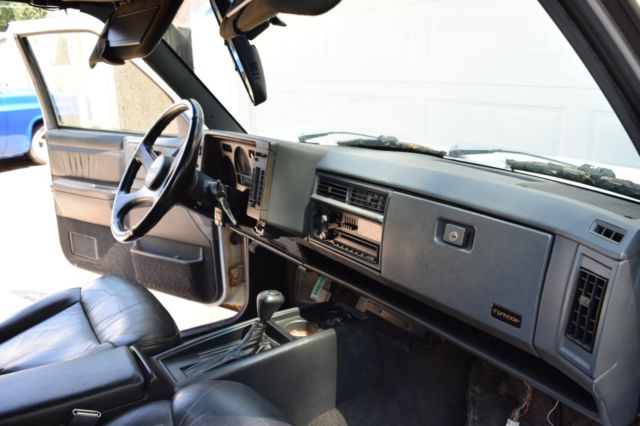 1993 GMC Typhoon - photo 10