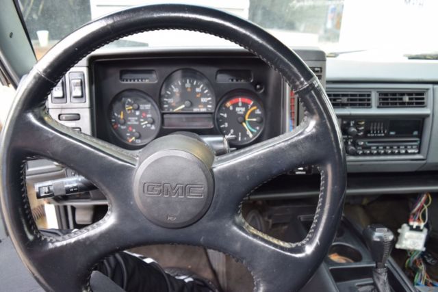 1993 GMC Typhoon - photo 5
