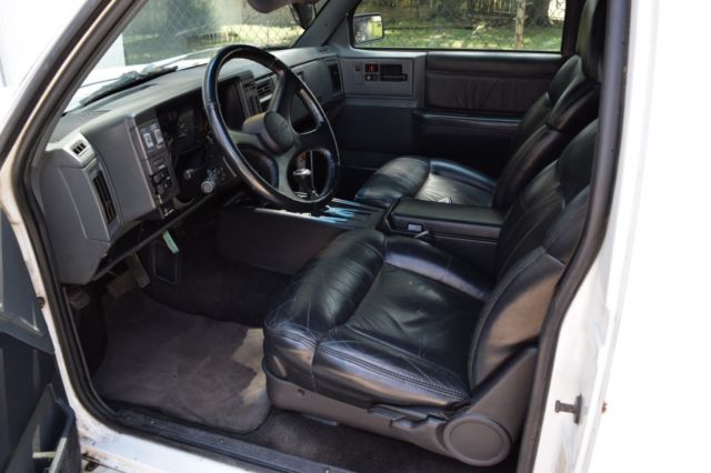 1993 GMC Typhoon - photo 7