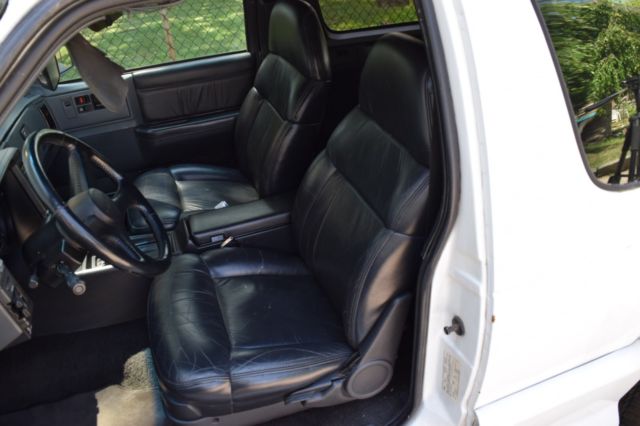 1993 GMC Typhoon - photo 9