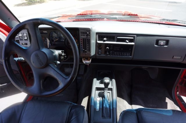 1992 GMC Typhoon - photo 11