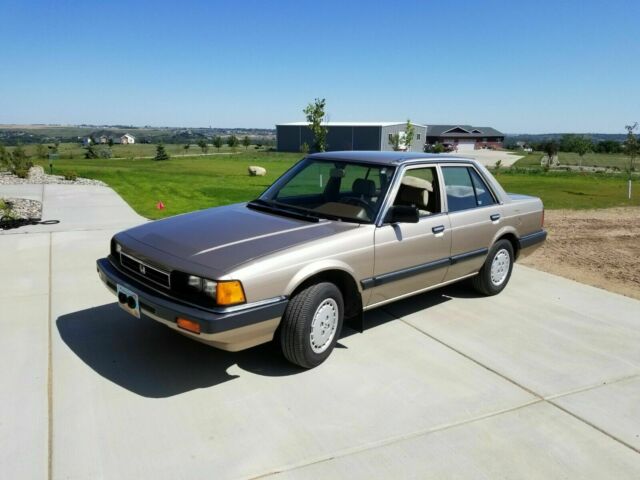 Gold -- 92,000 Miles -- Pristine 1985 Honda Accord