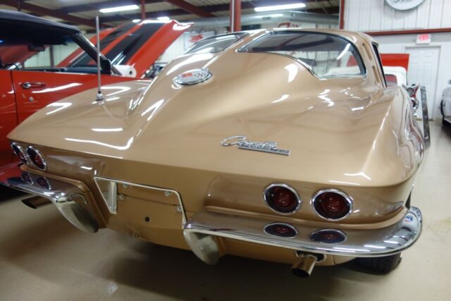 1963 Chevrolet Corvette -SPLIT WINDOW FUELIE - NCRS TOP FLIGHT WINNER - - photo 12