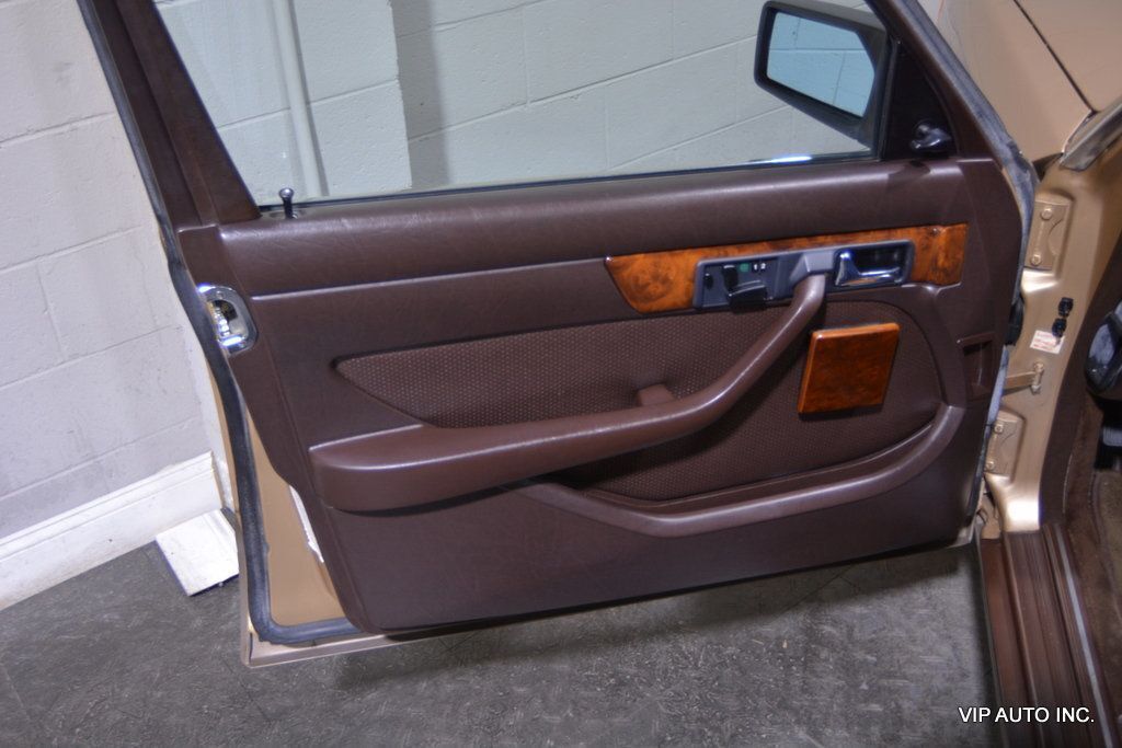 1986 Mercedes-Benz 500-Series SEL - photo 13