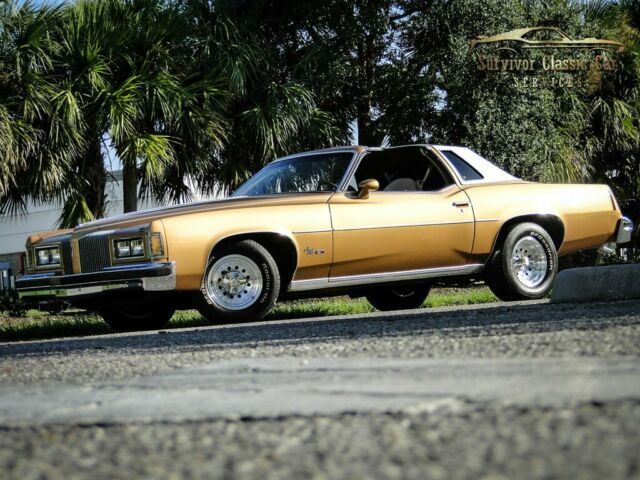 Gold Pontiac Grand Prix with 74,909 Miles available now! 1976 Pontiac Grand Prix LJ Golden Anniversar