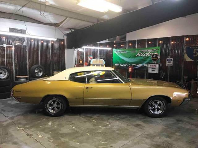 Gold / White Buick Skylark with 80,251 Miles available now! 1970 Buick Skylark 2 Door Hard Top