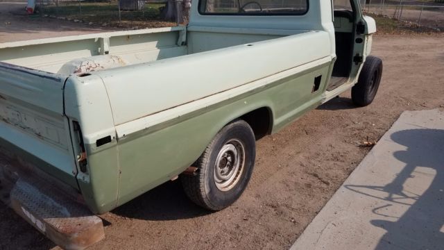 Good 8ft Bed and Tailgate ! Plus extras!! NO RESERVE 1971 Ford F-100
