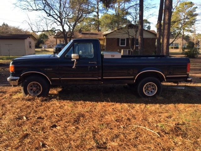 Good body, transmission is shot, ran when parked, selling AS IS/WHERE IS 1989 Ford F-150