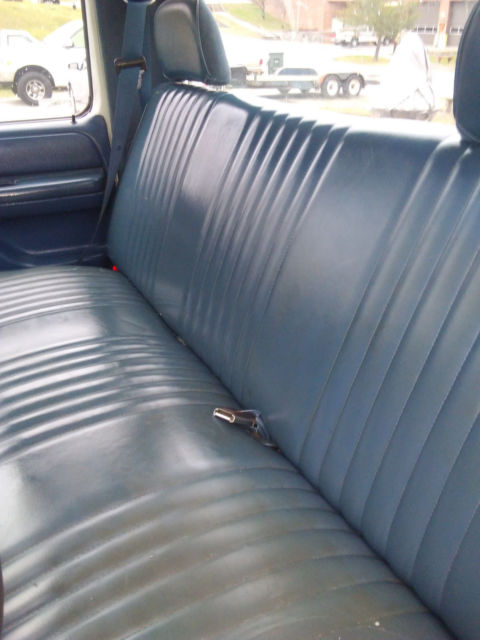 1994 Ford F-450 XL - photo 11