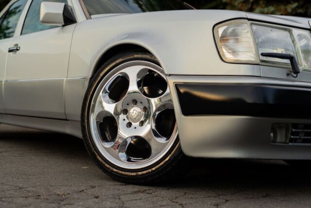 1992 Mercedes-Benz E-Class 500E - photo 3