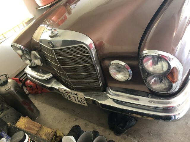 1967 Mercedes-Benz 200-Series - photo 2