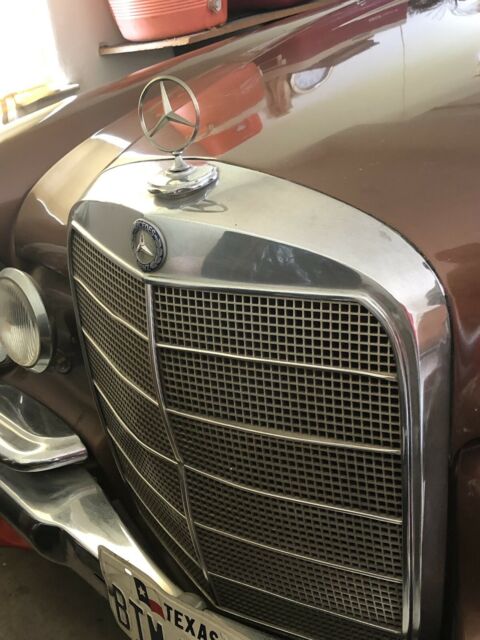 1967 Mercedes-Benz 200-Series - photo 5