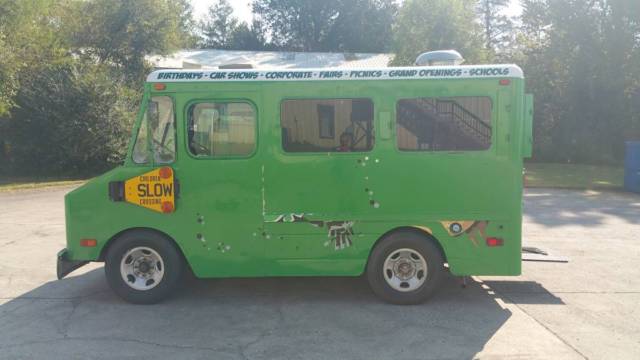 1975 Chevrolet Iinternational P30 Step van Stepvan - photo 3