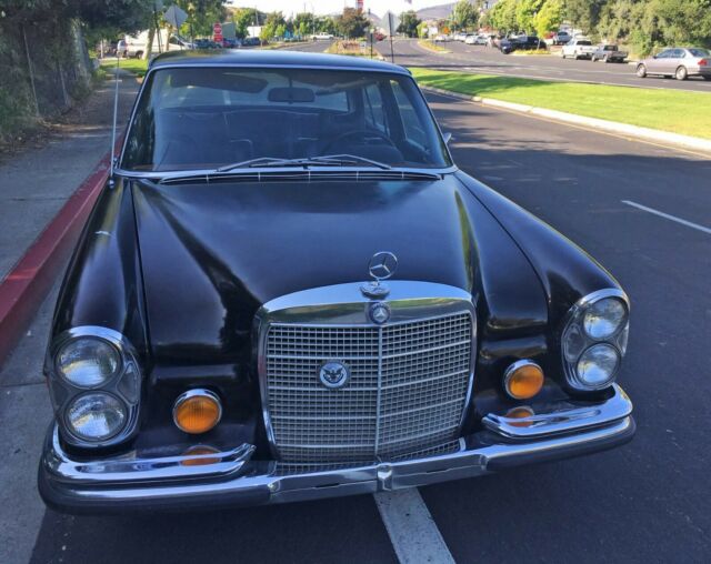 1970 Mercedes-Benz 200-Series - photo 4