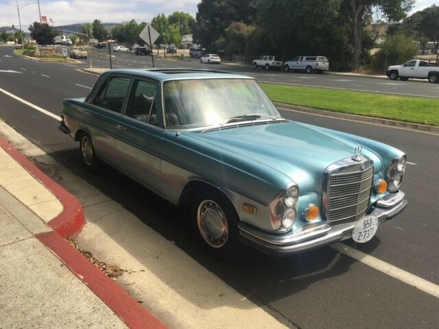 1970 Mercedes-Benz 200-Series - photo 7