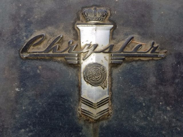 1940 Chrysler Royal ww2 era beauty!  4 SUICIDE DOORS - photo 5