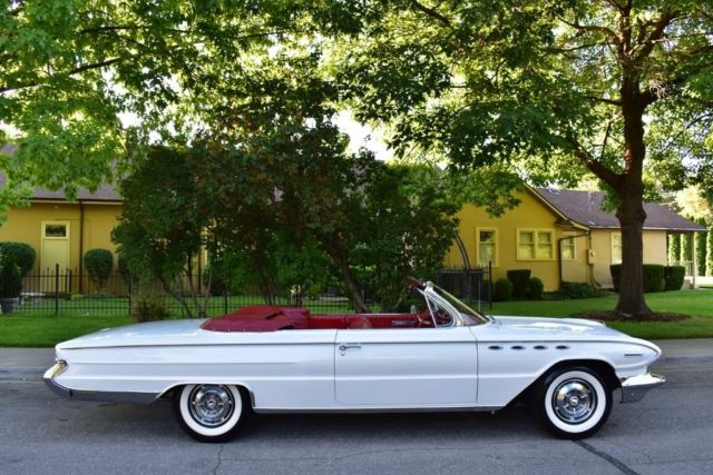 GORGEOUS 1961 BUICK ELECTRA 225 CONVERTIBLE 1961 Buick Electra 225