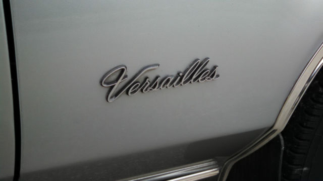 1977 Lincoln Other 4 DOOR SEDAN - photo 4