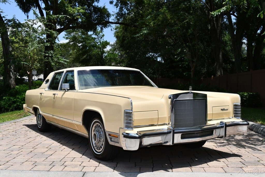 1978 Lincoln Continental 68,493 Actual Miles Fully Loaded - photo 2