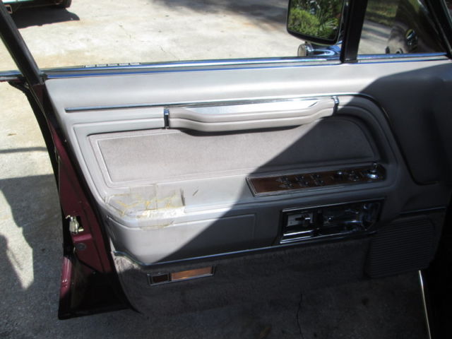1989 Lincoln Town Car - photo 4