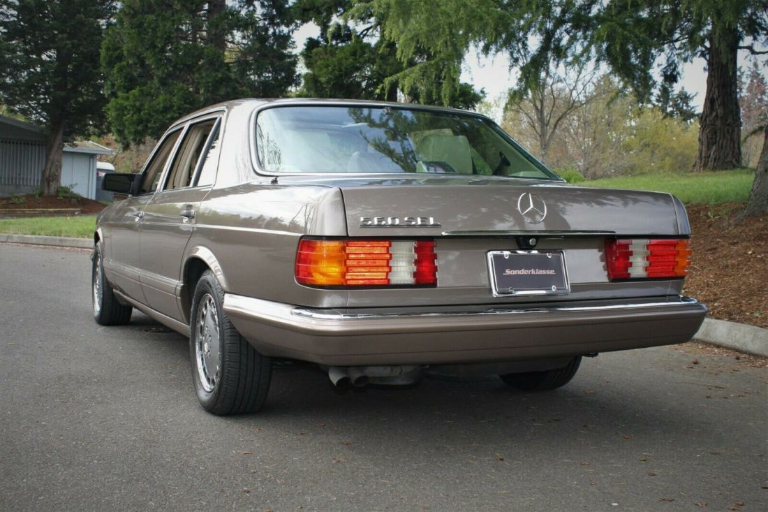 1990 Mercedes-Benz 500-Series 560 SEL Sedan Flagship - photo 4