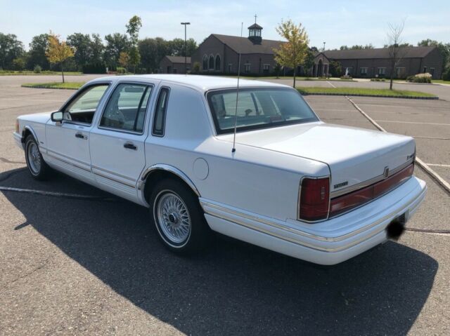 1992 Lincoln Town Car Executive Series - photo 5