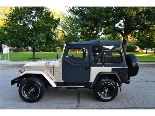 1976 Toyota Land Cruiser -- - photo 9