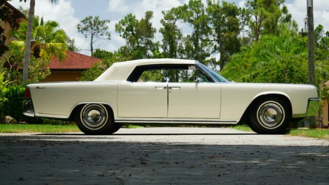 1964 Lincoln Continental Convertible - photo 6