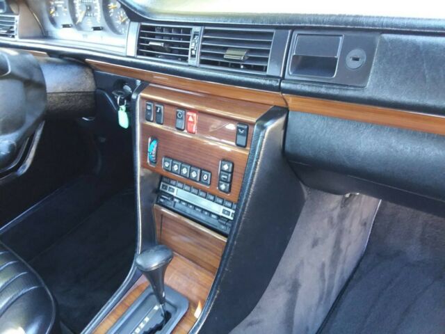 1991 Mercedes-Benz 300-Series W124 - photo 13
