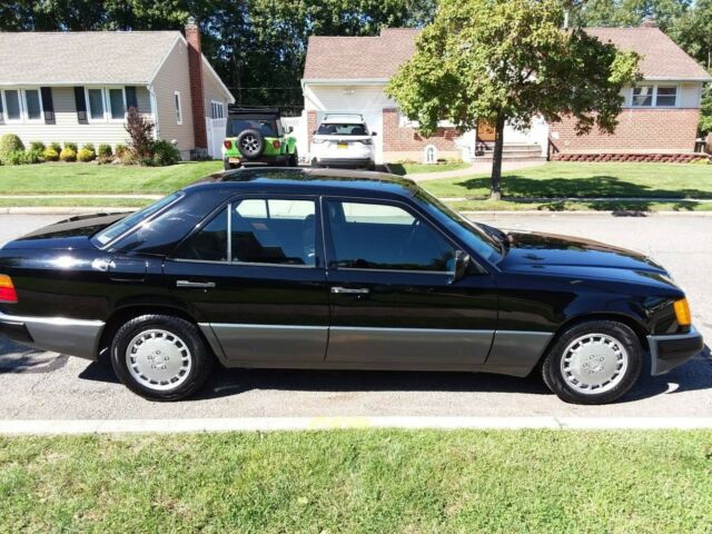 1991 Mercedes-Benz 300-Series W124 - photo 3