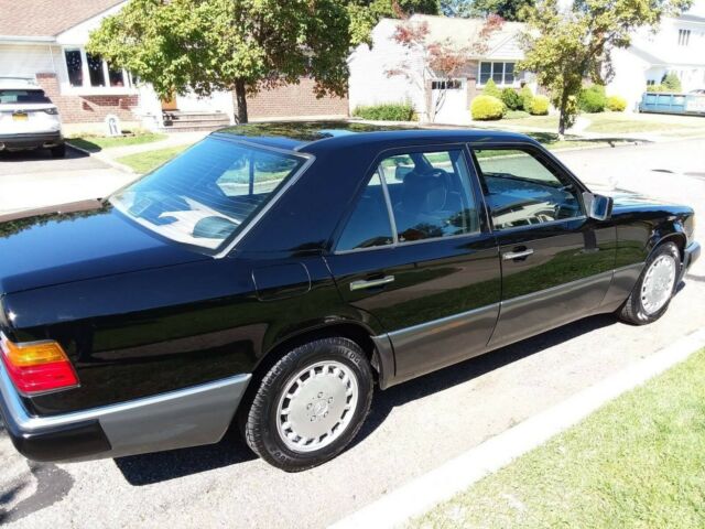 1991 Mercedes-Benz 300-Series W124 - photo 4