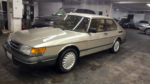 Gorgeous California 1992 900 S Manual Trans / Leather and Sunroof 1992 Saab 900 S